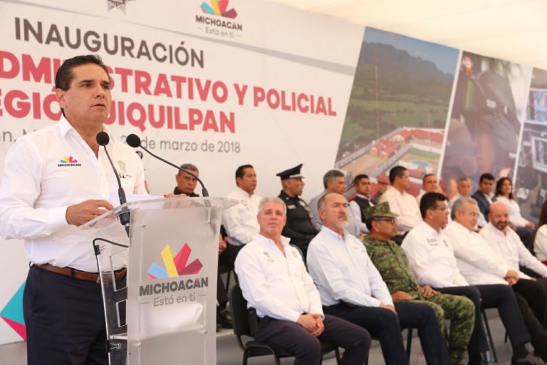 Avanza entrega de Complejos Administrativos y Policiales; inaugura Gobernador uno más en Jiquilpan