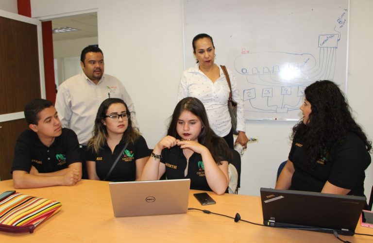 Estudiantes del CECyTEM destacan en Concurso Nacional de Simuladores Empresariales