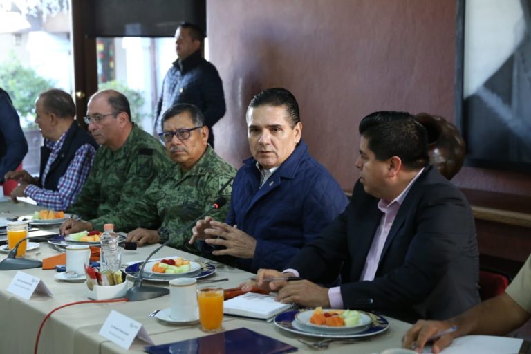 Acuerdan coordinación y trabajo interinstitucional para fortalecer seguridad en Michoacán