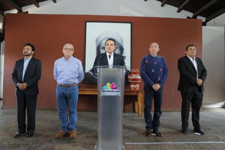 Llama Gobernador a Federación a resolver juntos, problema estructural de la educación en Michoacán