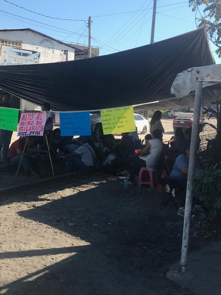 Continúa paro de maestros en el puerto michoacano por SNTE y CNTE