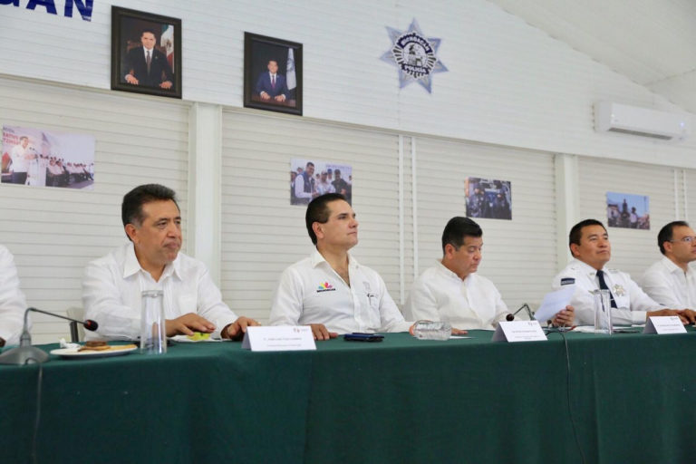 ﻿Revisa Gobernador estrategia de seguridad en región Apatzingán