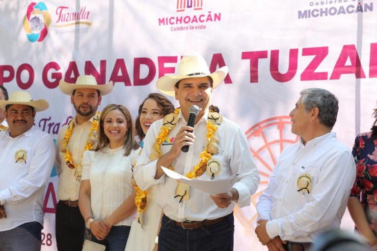 Refrenda Silvano Aureoles apoyo a la producción ganadera de Michoacán